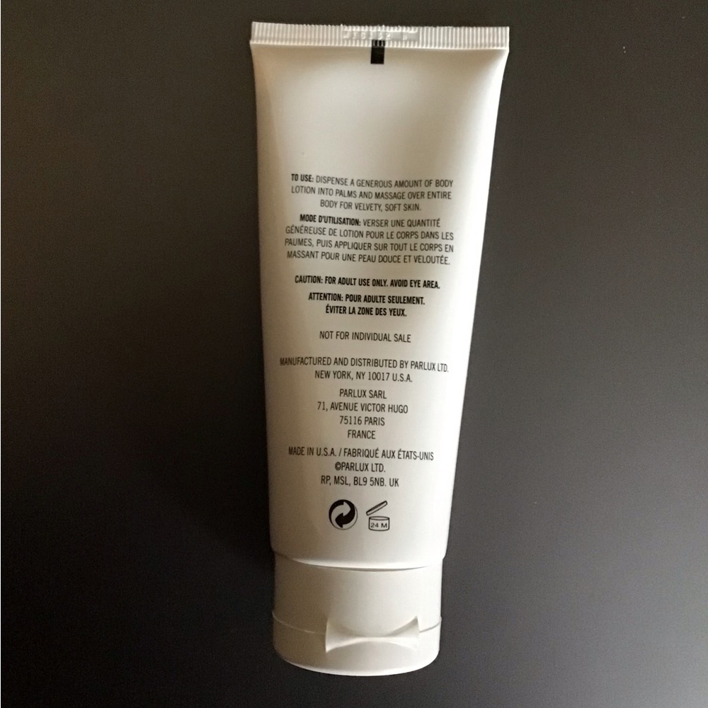 Set of 2 Kenneth Cole WHITE for her Body Lotion - Picture 2 of 3